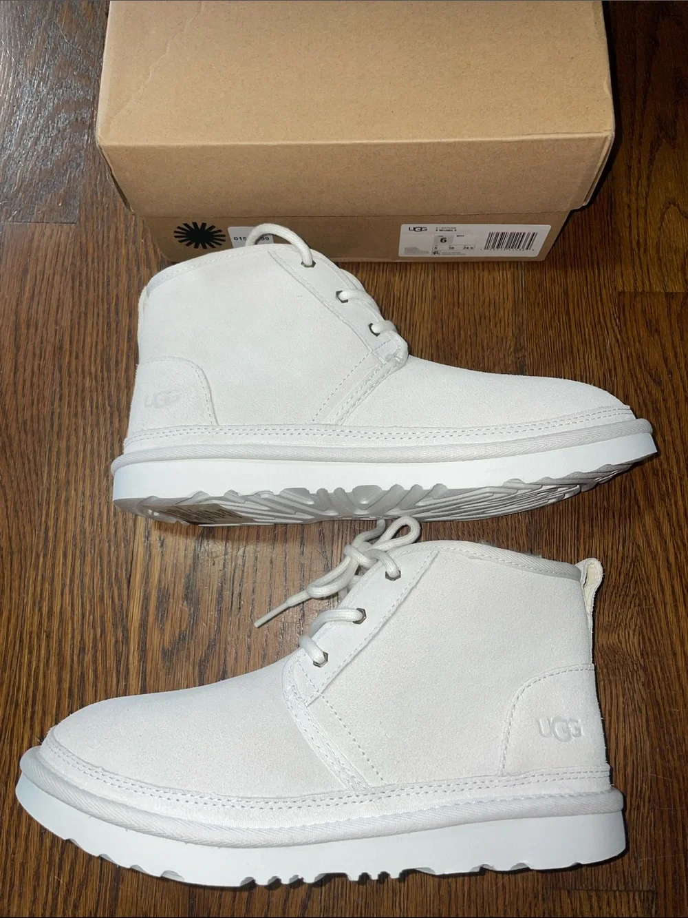 UGG Neumel Chukka boot NIB